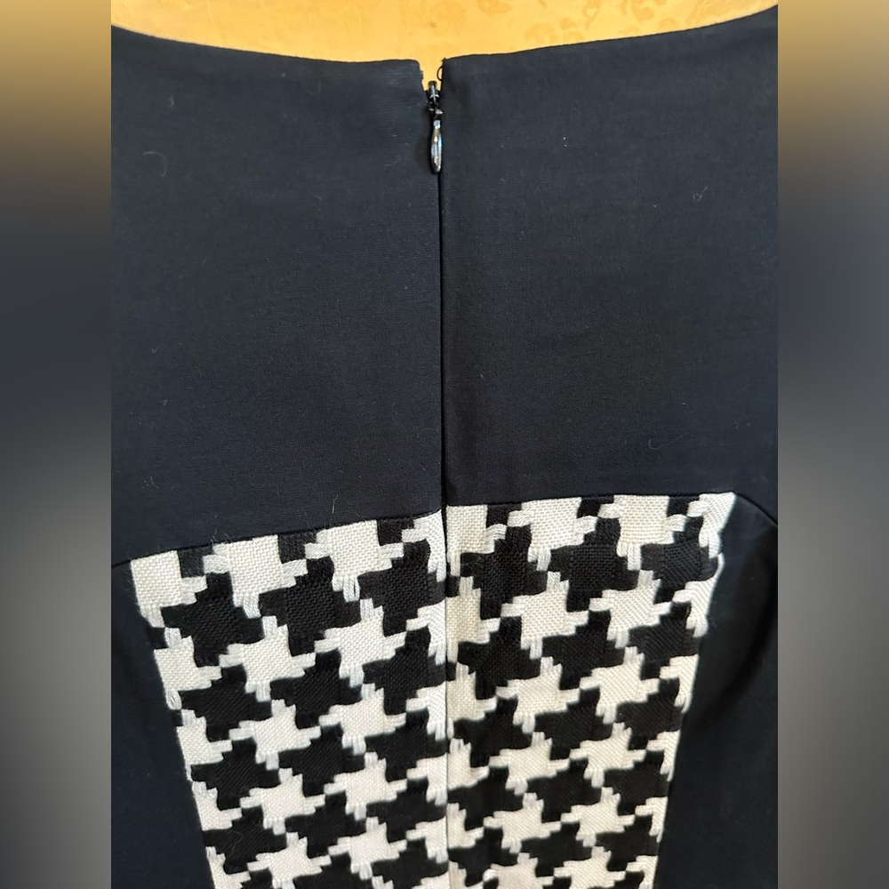 Boutique Black Sleeveless Chevron Dress - Picture 7 of 7